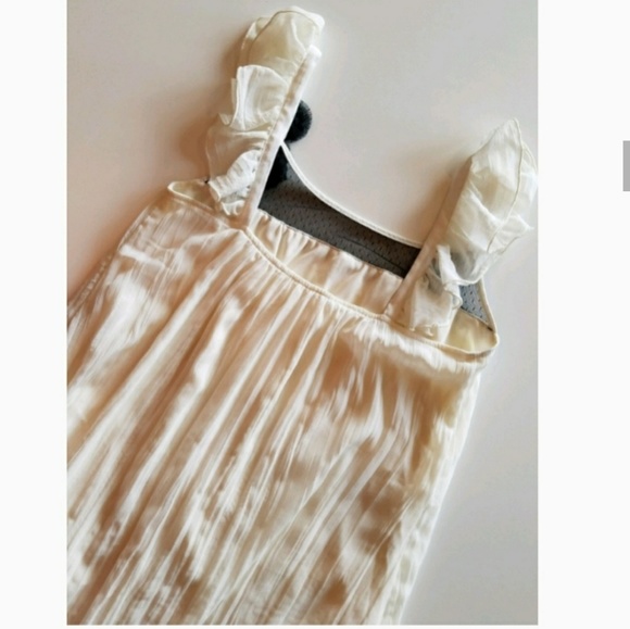 Dress - Picture 8 of 8